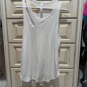 Alo Yoga cream ribbed peak tank